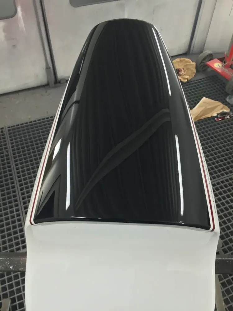 Harley Davidson – Redressage réservoir & peinture déco 3 tons (14)