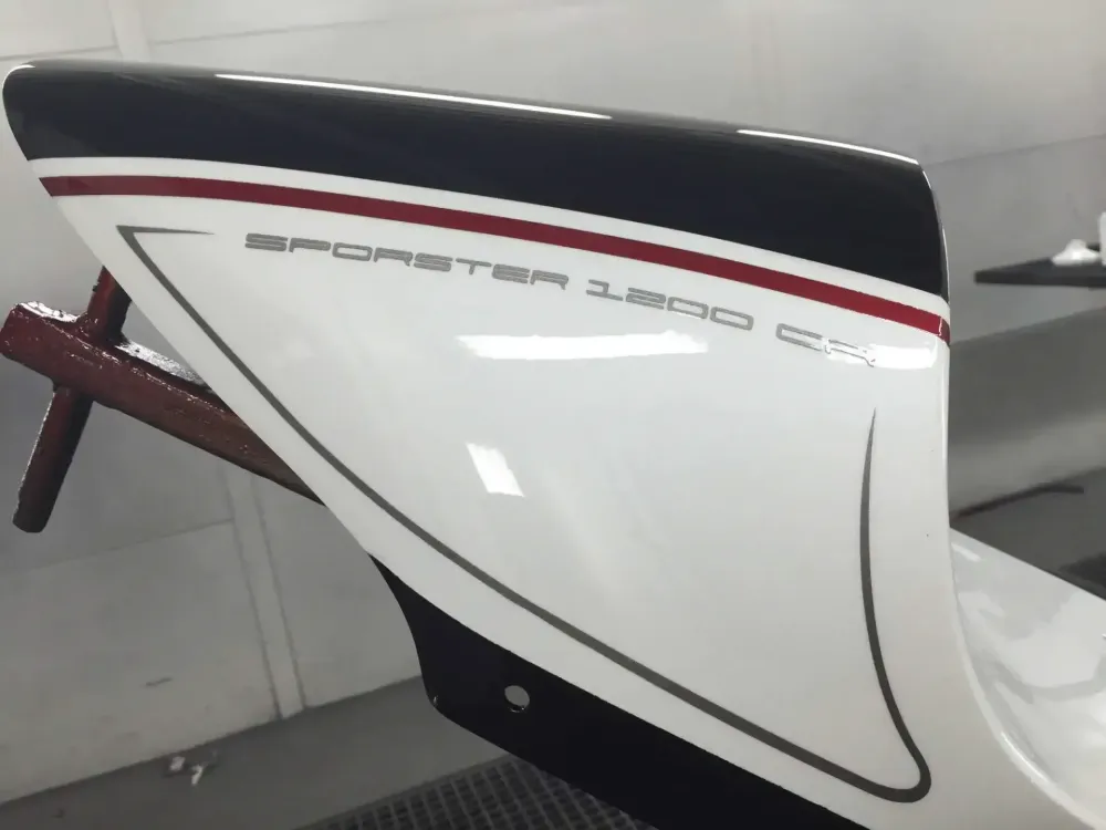 Harley Davidson – Redressage réservoir & peinture déco 3 tons (3)