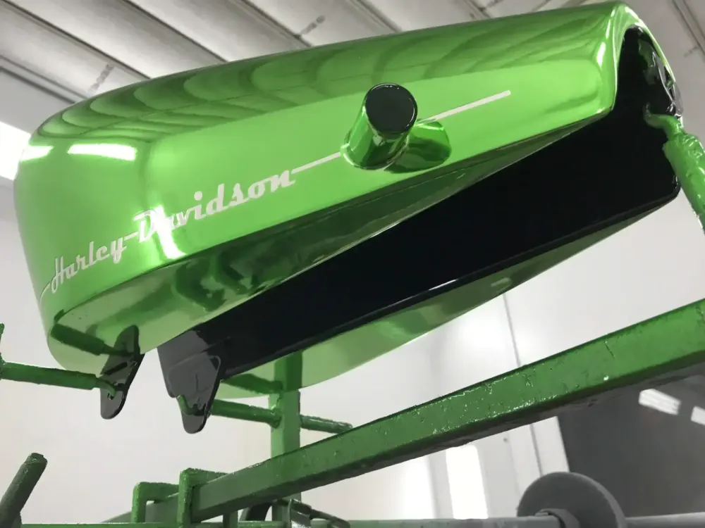 Harley – Chrome vert & lettrage déco (11)