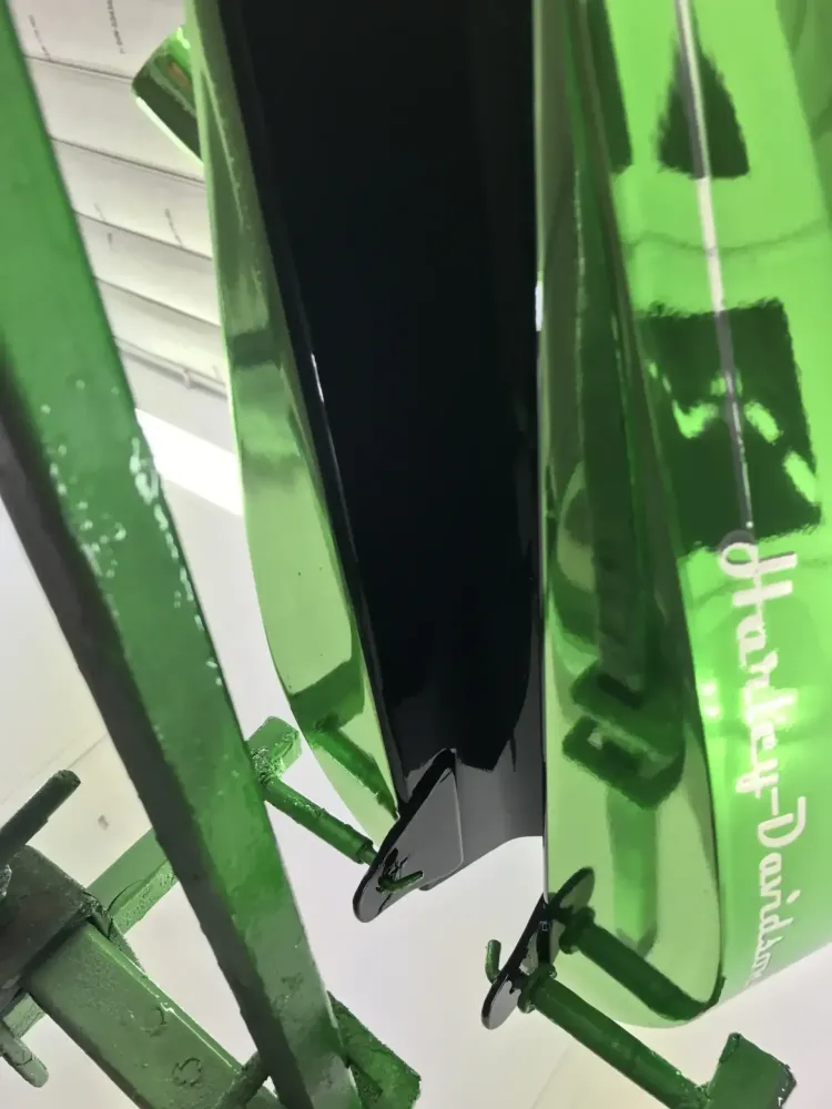 Harley – Chrome vert & lettrage déco (13)