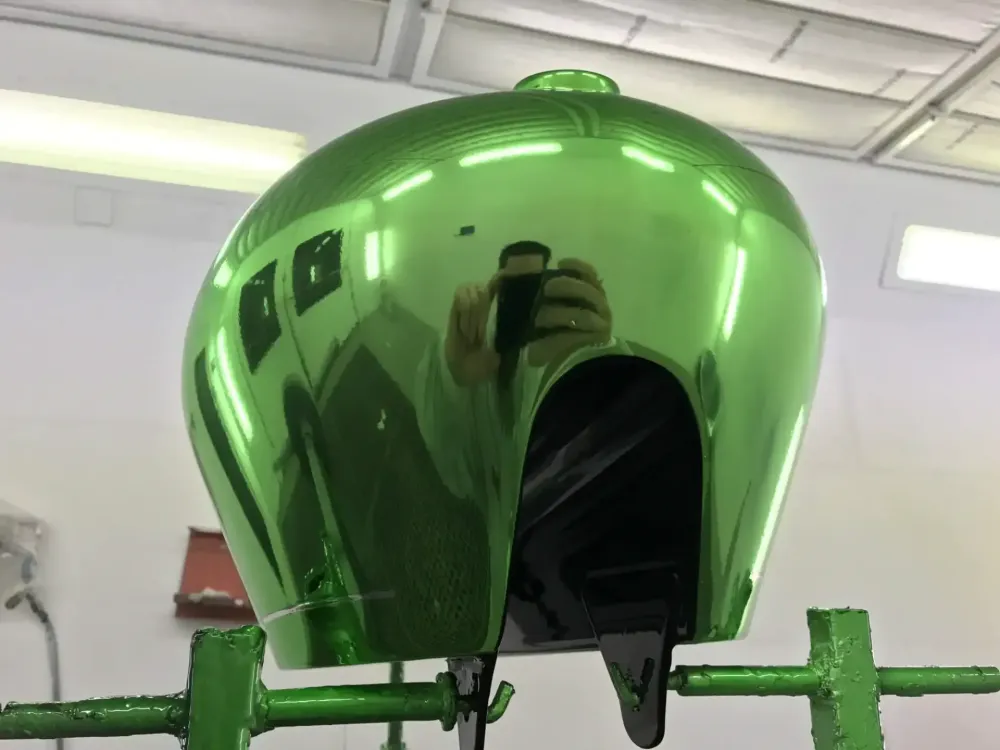 Harley – Chrome vert & lettrage déco (15)