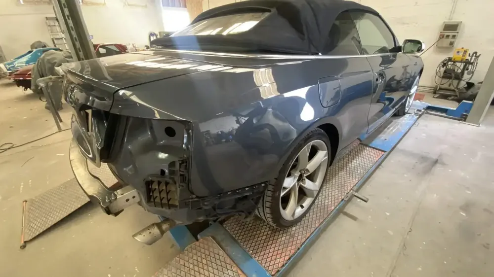 Audi A5 Cabriolet – Carrosserie, peinture, changement de couleur (71)