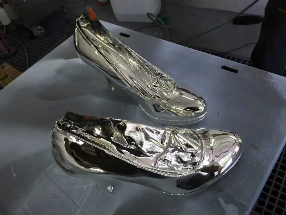 Escarpins chrome – Déco noire (Nantes 44)-2