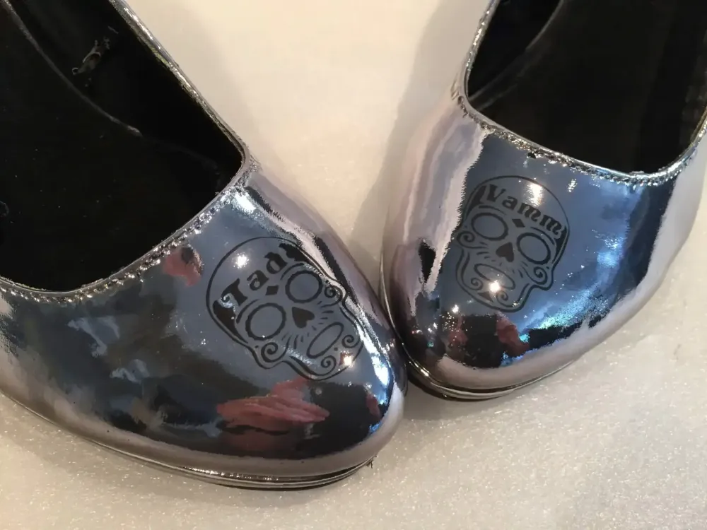 Escarpins chrome – Déco noire (Nantes 44)