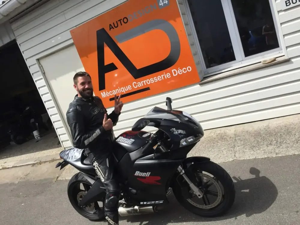 Buell « Bretagne » – Peinture aérographie, vernis mat (Nantes 44)