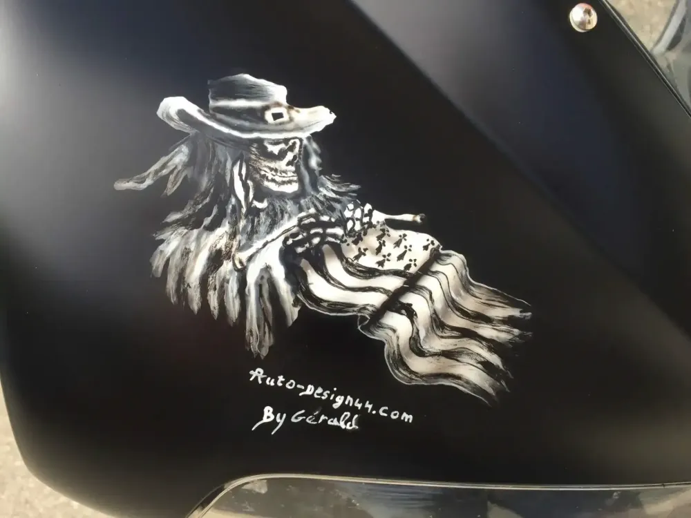 Buell « Bretagne » – Peinture aérographie, vernis mat (Nantes 44) (16)