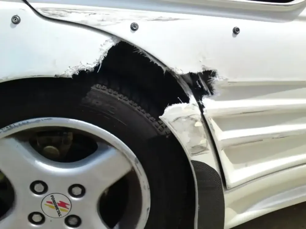 Peinture, réparation side-car (3)