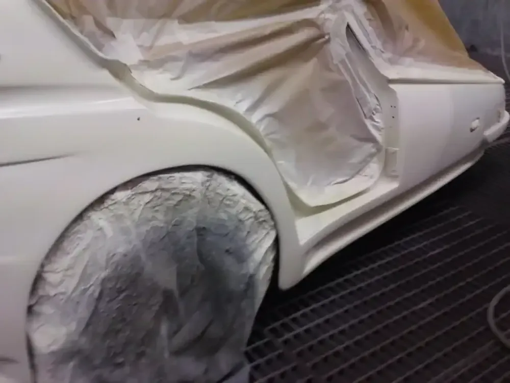 Peinture, réparation side-car (4)