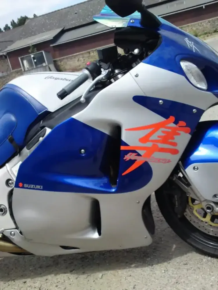 Peinture moto 1300 Hayabusa (11)