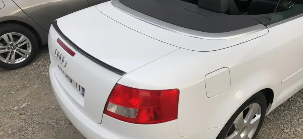 AUDI A4 CABRIOLET Réparation, changement d'aile arrière gauche , puis préparation complète pour changement de couleur en blanc opaque audi (4)