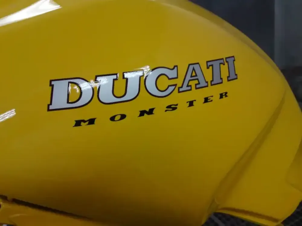 Réparation reservoir et peinture (3)