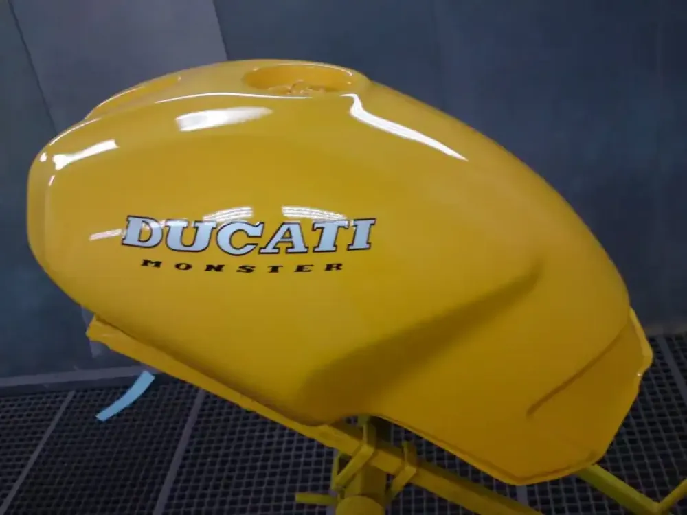 Réparation reservoir et peinture (4)