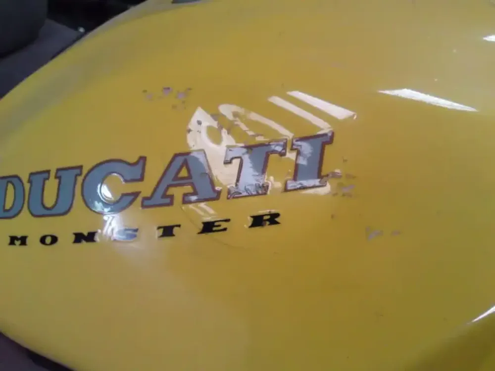 Réparation reservoir et peinture (5)