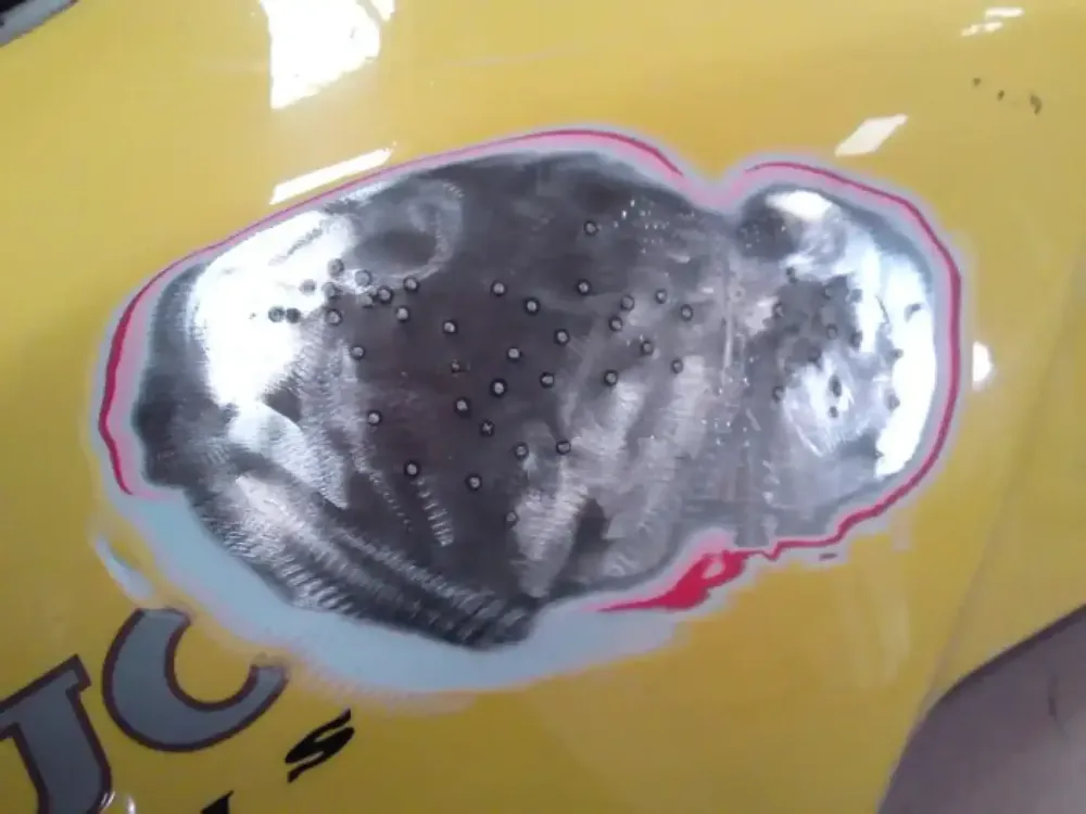 Réparation reservoir et peinture (7)