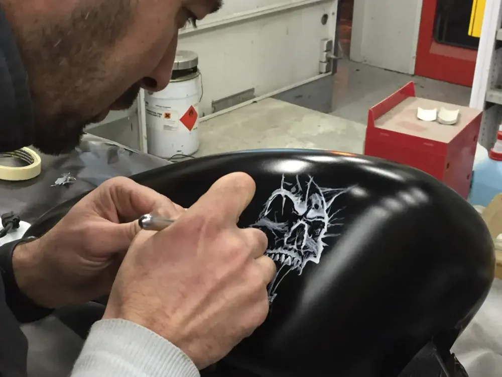 Harley – Skull white & black mat (Nantes 44) (10)