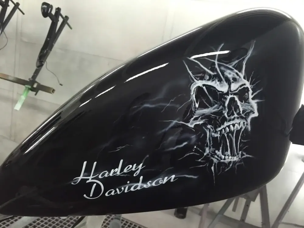 Harley – Skull white & black mat (Nantes 44) (14)