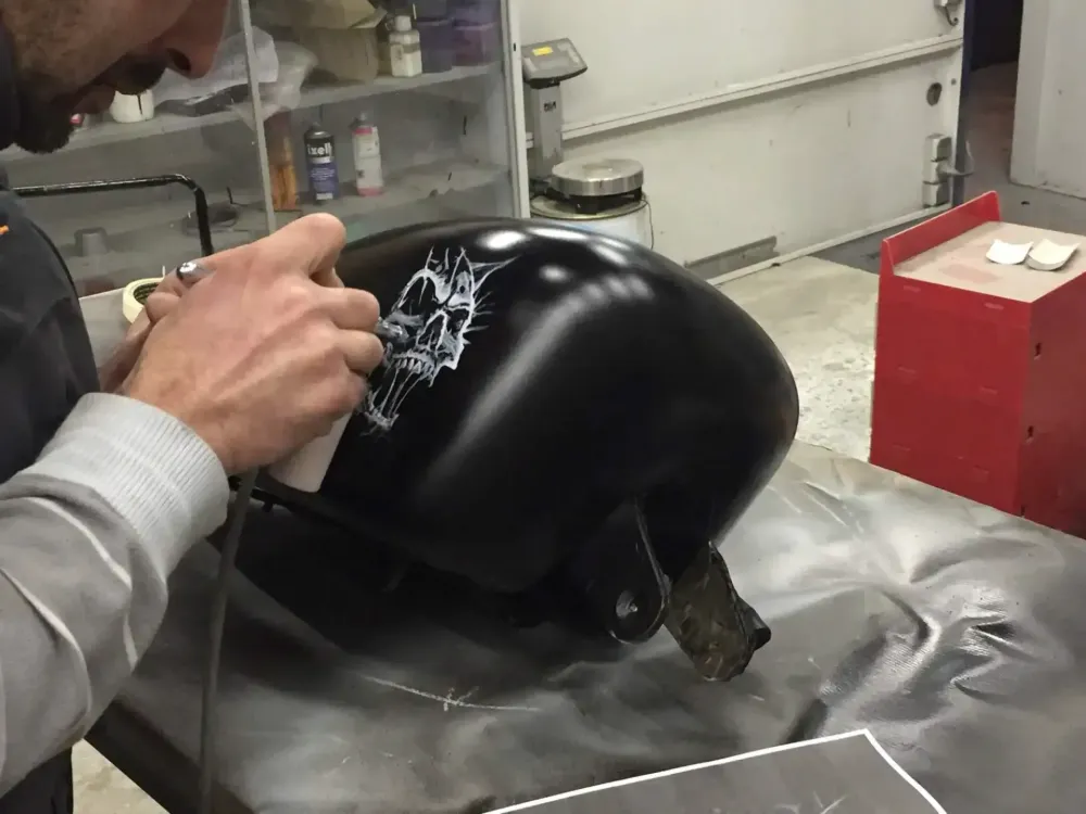 Harley – Skull white & black mat (Nantes 44) (19)