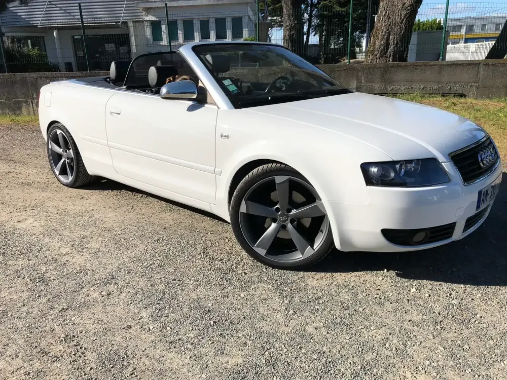 AUDI A4 CABRIOLET Réparation, changement d'aile arrière gauche , puis préparation complète pour changement de couleur en blanc opaque audi (18)