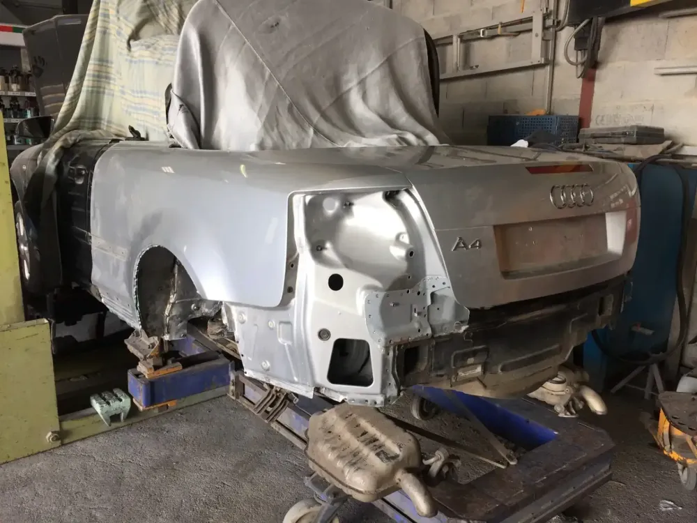 Audi A4 Cabriolet – Réparation et changement de couleur