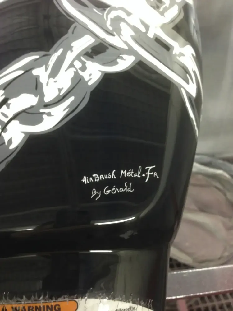 Harley V-Rod Muscle – Aérographie aigle & chaînes (13)