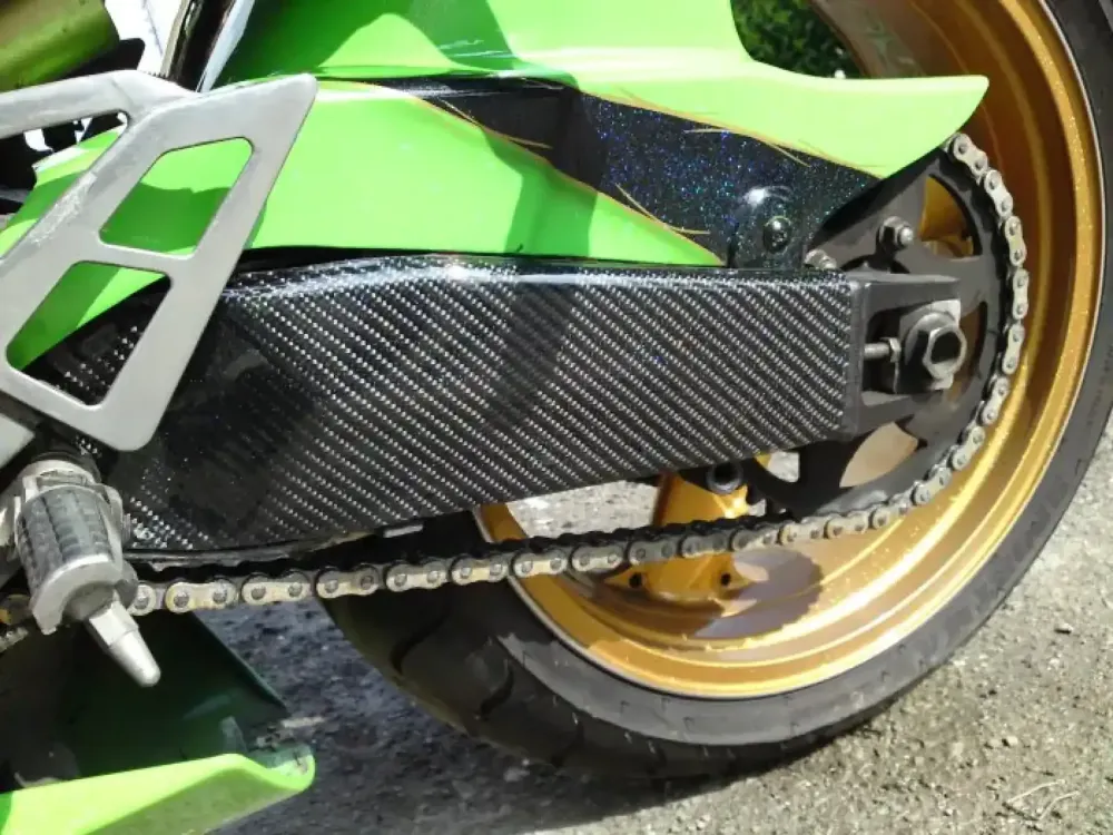 ZX7R châssis carbone fibre (13)