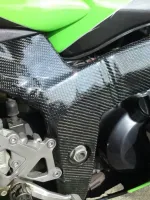ZX7R châssis carbone fibre (16)