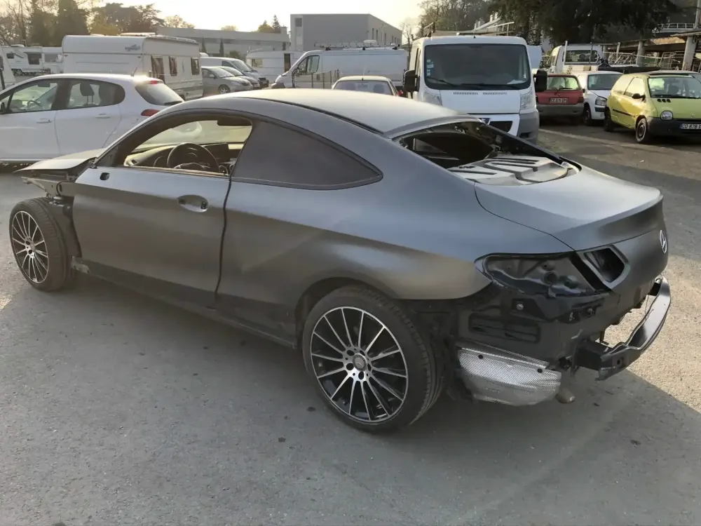 Coupé Mercedes C250 AMG – Peinture complète mate (17)