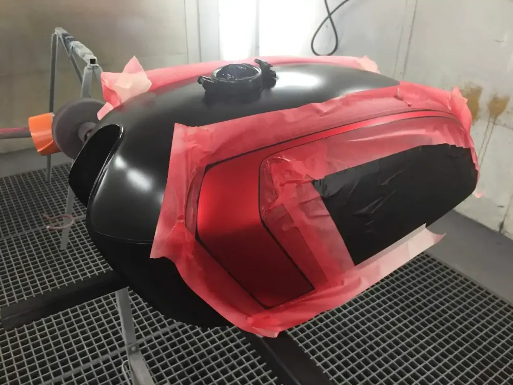 Honda Café Racer – Redressage réservoir & déco (8)