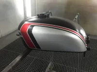 Honda Café Racer – Redressage réservoir & déco (17)