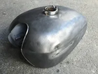 Honda Café Racer – Redressage réservoir & déco (19)