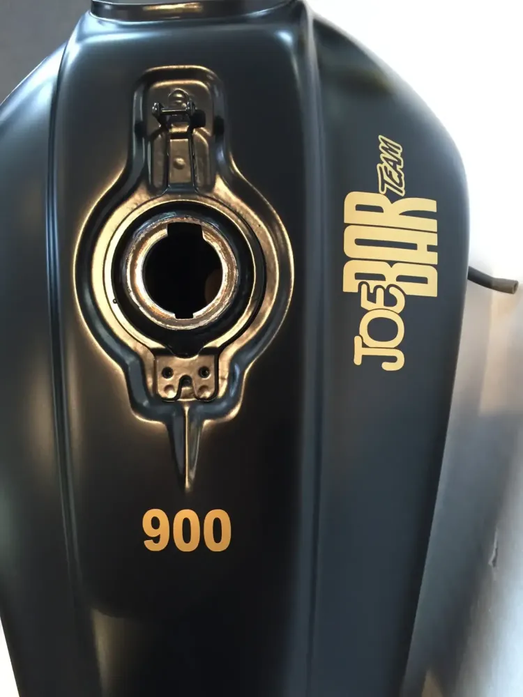 Honda Bol d’Or – Café Racer noir mat & or