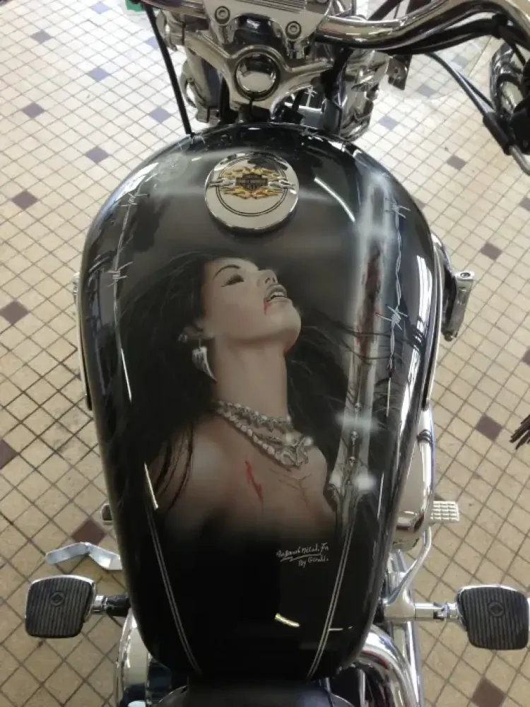 Harley Davidson 1200 Sport Low – Aérographie personnalisée (Nantes 44)