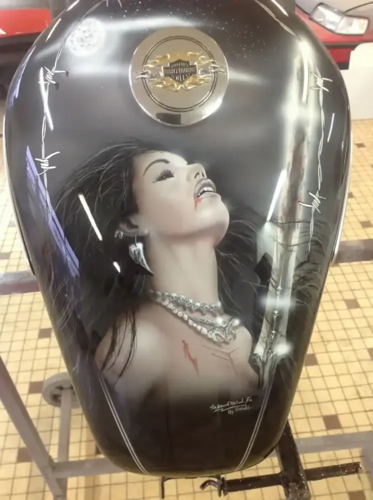 Harley Davidson 1200 Sport Low – Aérographie personnalisée (Nantes 44) (9)