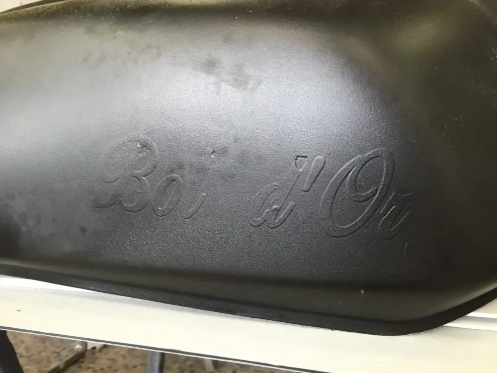 Honda Bol d’Or – Café Racer noir mat & or (3)