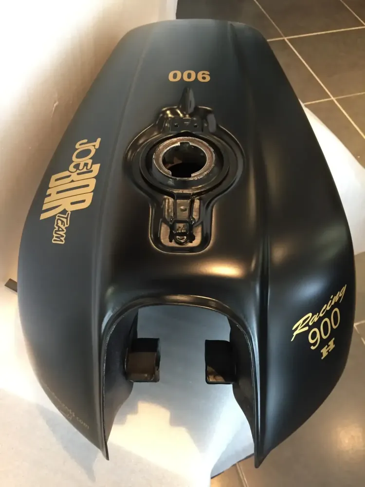 Honda Bol d’Or – Café Racer noir mat & or (9)