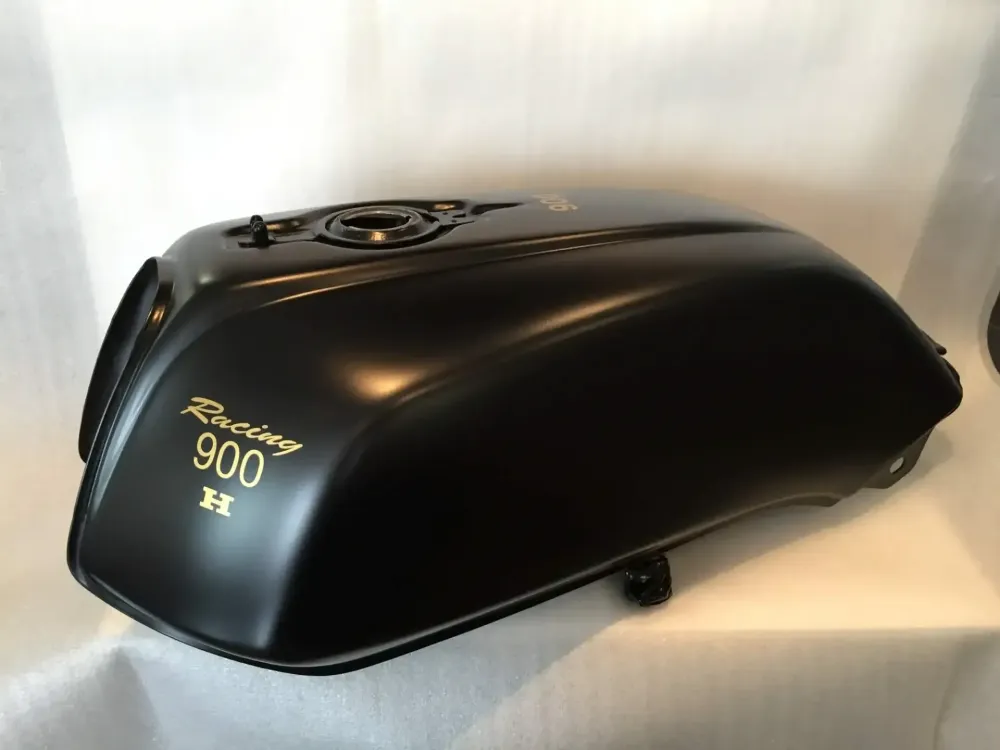 Honda Bol d’Or – Café Racer noir mat & or (13)