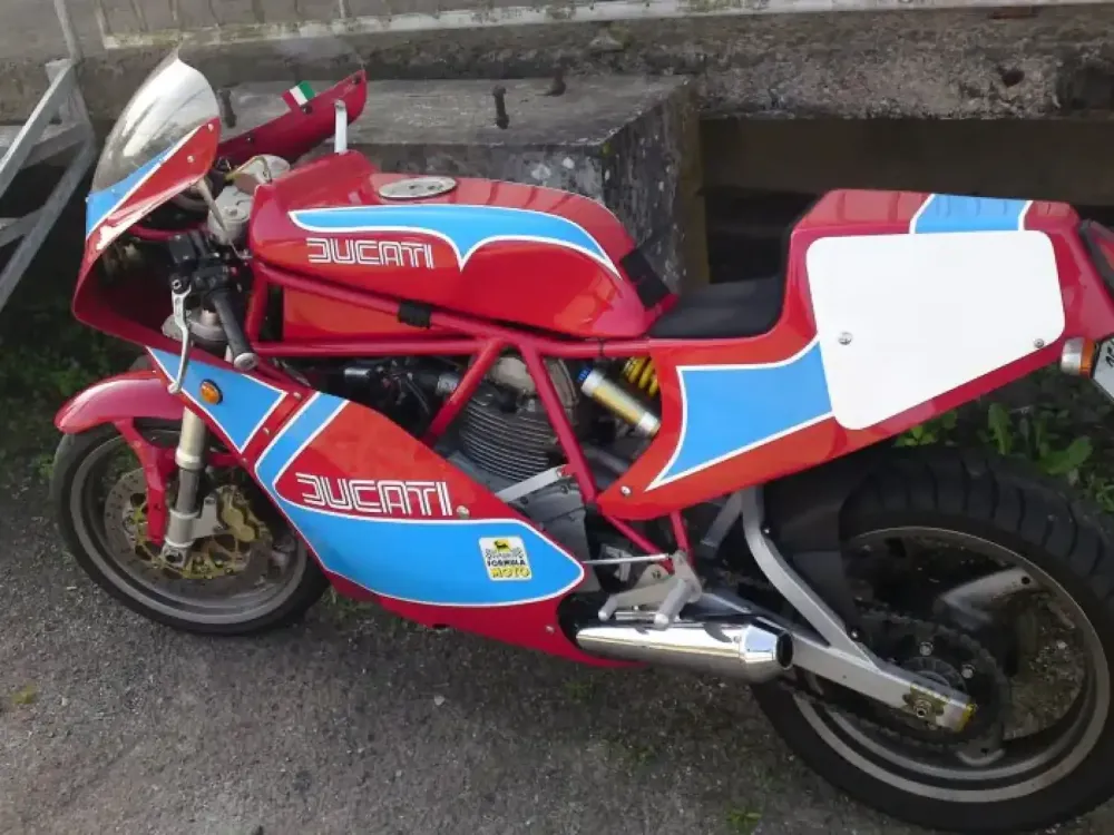 Ducati – Peinture Café Racer teinte d’origine (7)