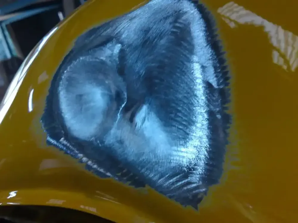 SUZUKI 650 SV réparation reservoir et flancs (12)