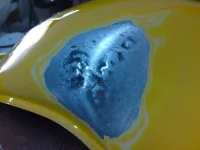 SUZUKI 650 SV réparation reservoir et flancs (7)