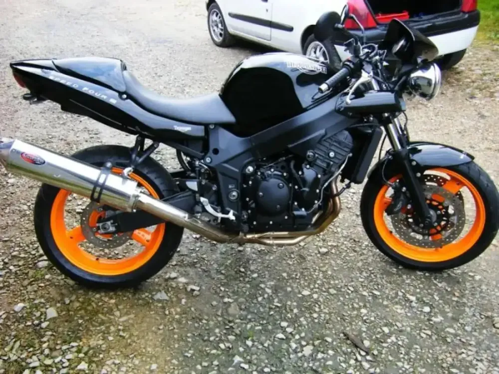 Triumph _speed four_ Peinture jantes (2)