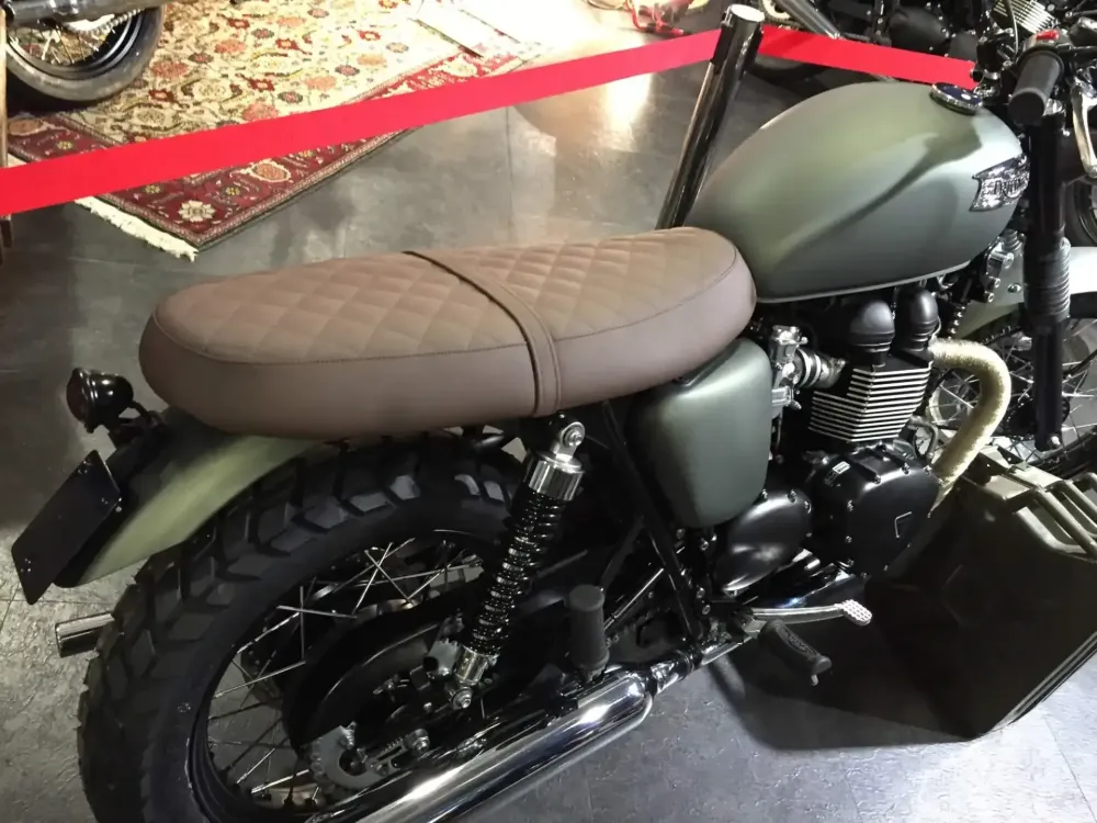 Triumph Bonneville – Peinture moto (Nantes 44)