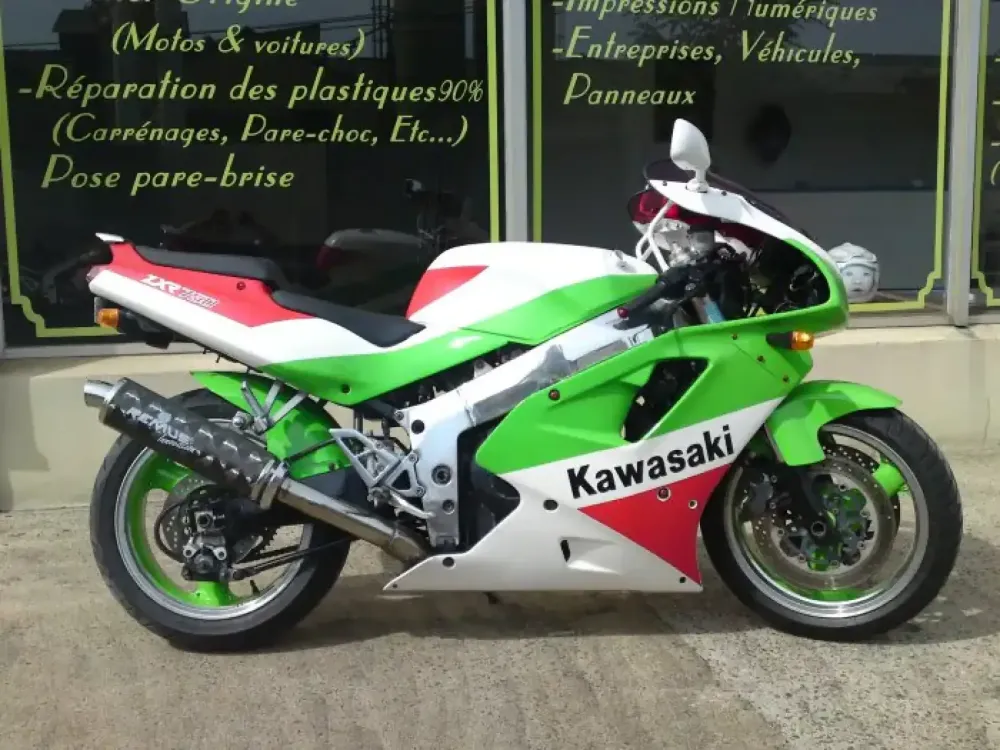 Kawasaki ZXR 750 – Préparation et décoration d’origine
