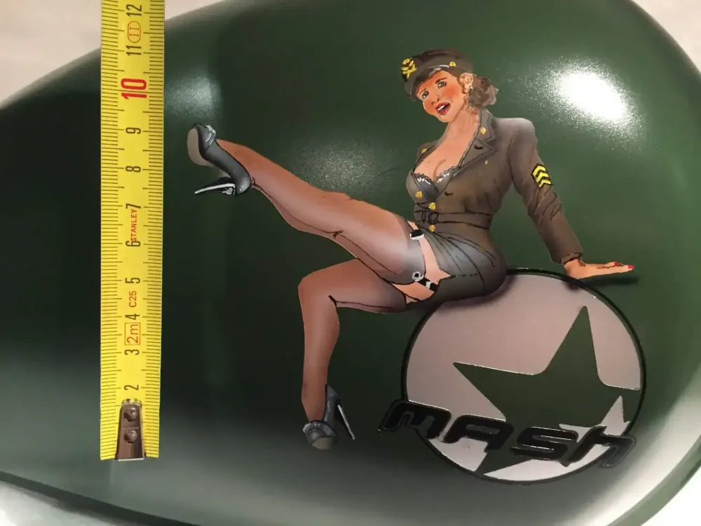 Mash 400 – Peinture personnalisée pin-up (50)