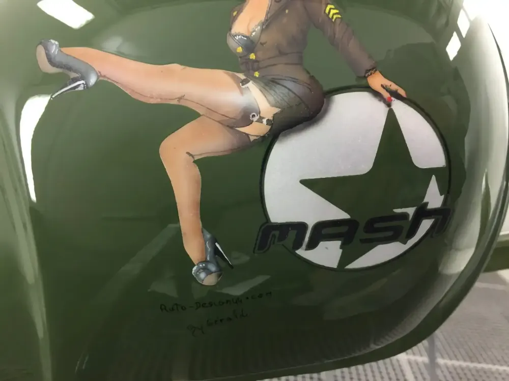 Mash 400 – Peinture personnalisée pin-up (59)