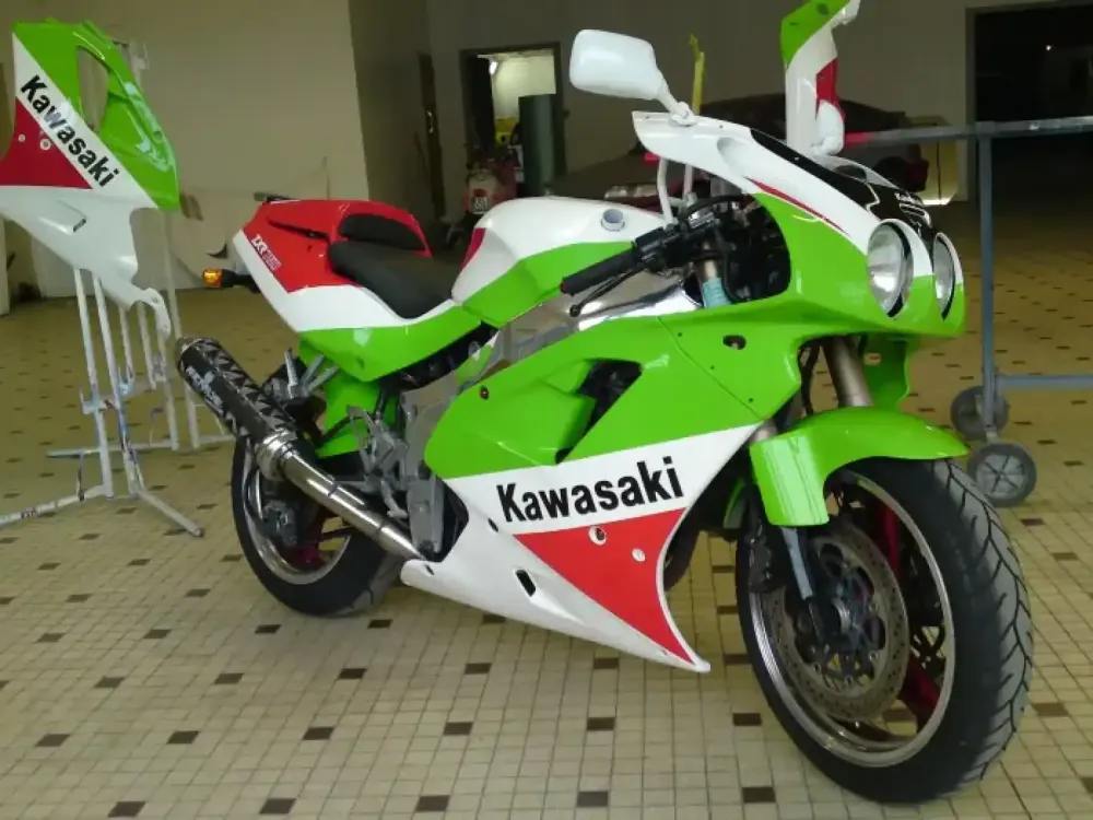 ZXR 750 Préparation et décoration d'origine (8)
