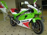 ZXR 750 Préparation et décoration d'origine (8)