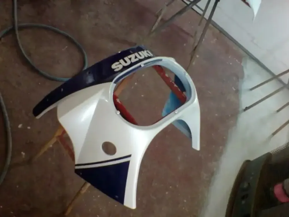 Suzuki GSXR 1100 – Peinture moto personnalisée (4)