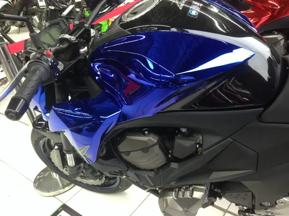 Kawasaki Z800 – Peinture chrome bleu (Saint-Herblain 44)-7