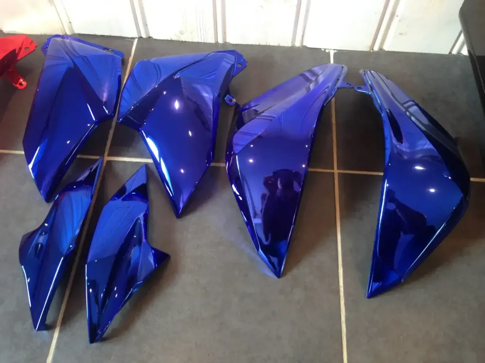 Kawasaki Z800 – Peinture chrome bleu (Saint-Herblain 44)-11