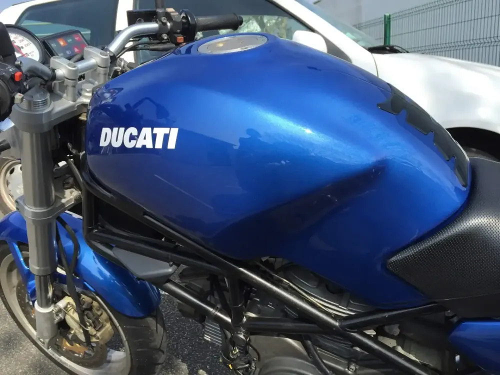 Ducati – Redressage réservoir et peinture moto (51)